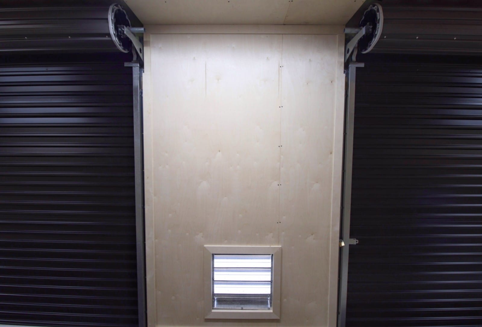 40′ Compressor Room - Charlie Container Crew Pty Ltd