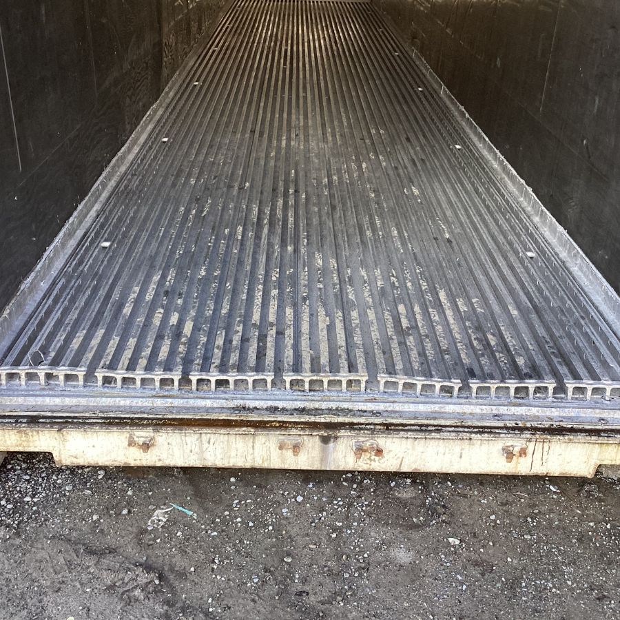 40’HC Non-Working Reefer (DMG) - Charlie Container Crew Pty Ltd